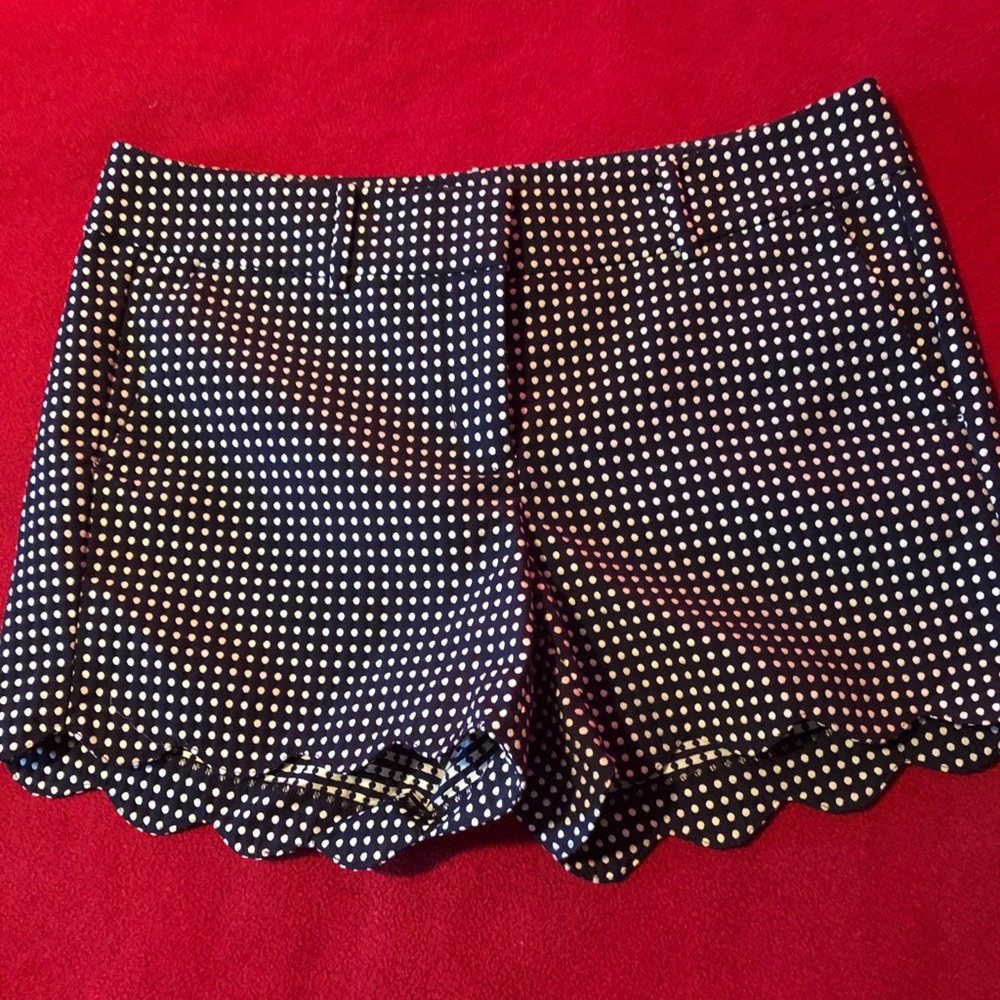 Ann Taylor polka dot scallop hem shorts